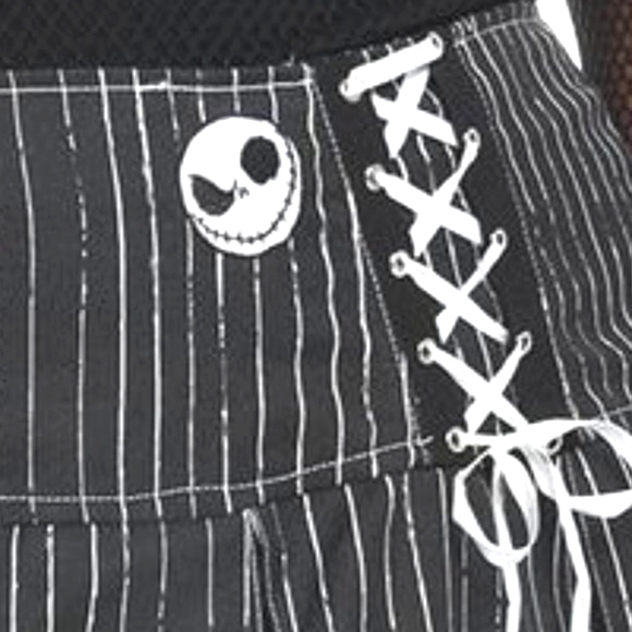 ❤️NWT VINTAGE HOT TOPIC NIGHTMARE BEFORE CHRISTMAS SKIRT - JACK SKELLINGTON - Picture 2 of 9